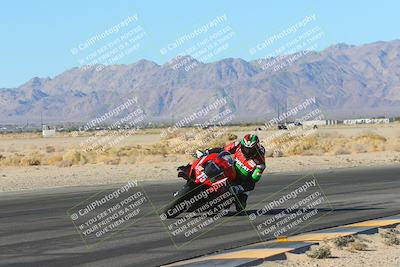 media/Jan-10-2025-CVMA Friday Practice (Fri) [[489e0da257]]/Group 4 and Trackday/Session 2 (Turn 4 Inside)/